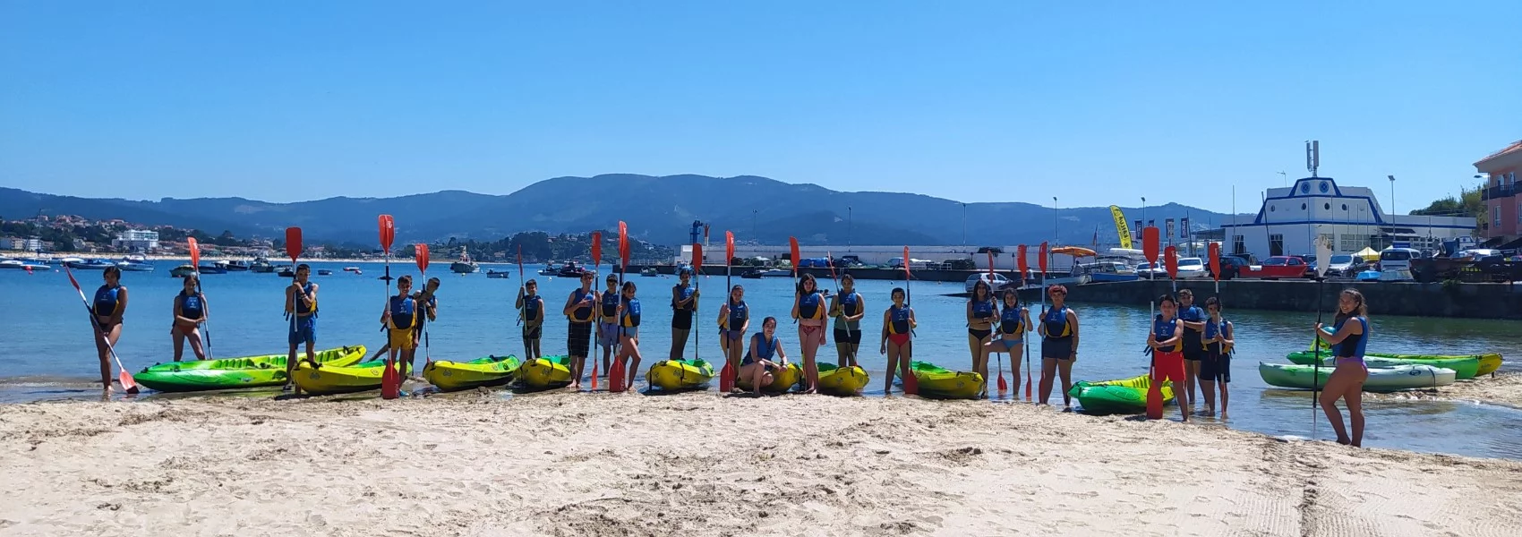 Kayak de mar en los campas de ayuko en Nigrán y Portonovo Sanxenxo